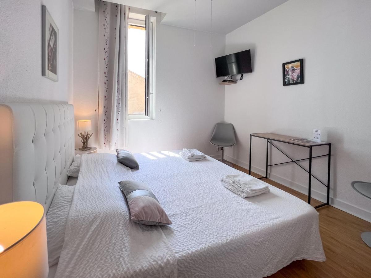 Le B Bed & Breakfast เบลเวส ภายนอก รูปภาพ